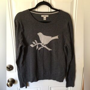 Women’s Bass lightweight sweater with bird on branch